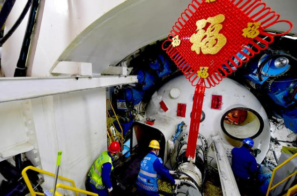 北京市通州區(qū)融媒體中心：通州區(qū)東六環(huán)改造工程最高日進尺24米                                                                                                                                                                         