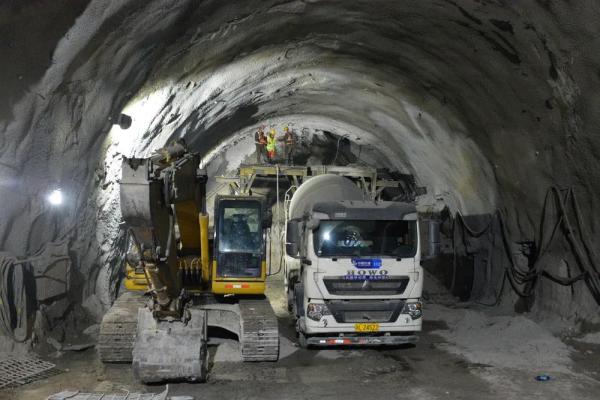 已掘進8.3公里!全長11.77公里的東天山特長隧道建設進展順利 已掘進8.3公里!全長11.77公里的東天山特長隧道建設進展順利