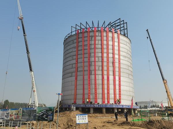 日照市廣播電視臺專題報道華北公司日照LNG項目施工進展                                                                                                                                                                                    